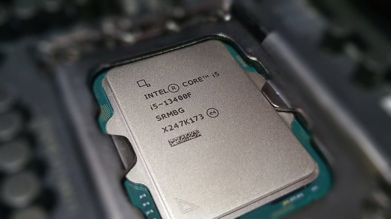 CPU Intel Core i5-13400F hỗ trợ cả DDR4 và DDR5 giúp mở rộng khả năng nâng cấp