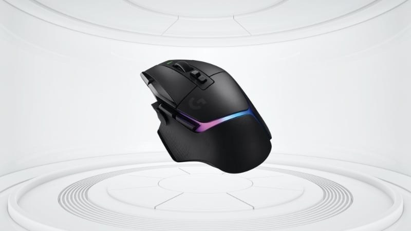 Chuột G502 X Plus sở hữu 13 nút điều khiển và hệ thống RGB