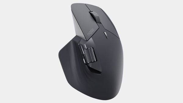Cảm biến PAW3320 với khả năng điều chỉnh DPI lên đến 4000 giúp chuột hoạt động mượt mà và chính xác trên hầu hết các bề mặt, từ bàn gỗ đến kính.