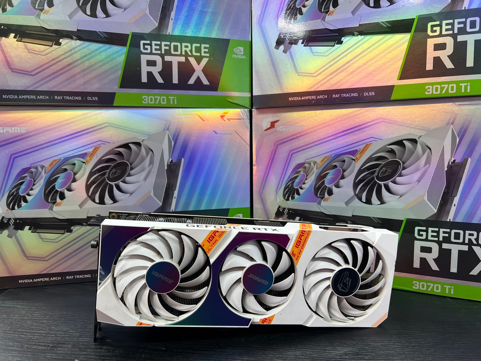 Card màn hình Colorful Igame RTX 3070Ti Ultra W OC 8GB - V 3 Fan QSD